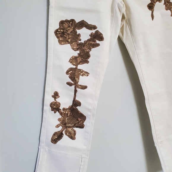 NWOT VENUS off-white Capri Jeans - Picture 2 of 5